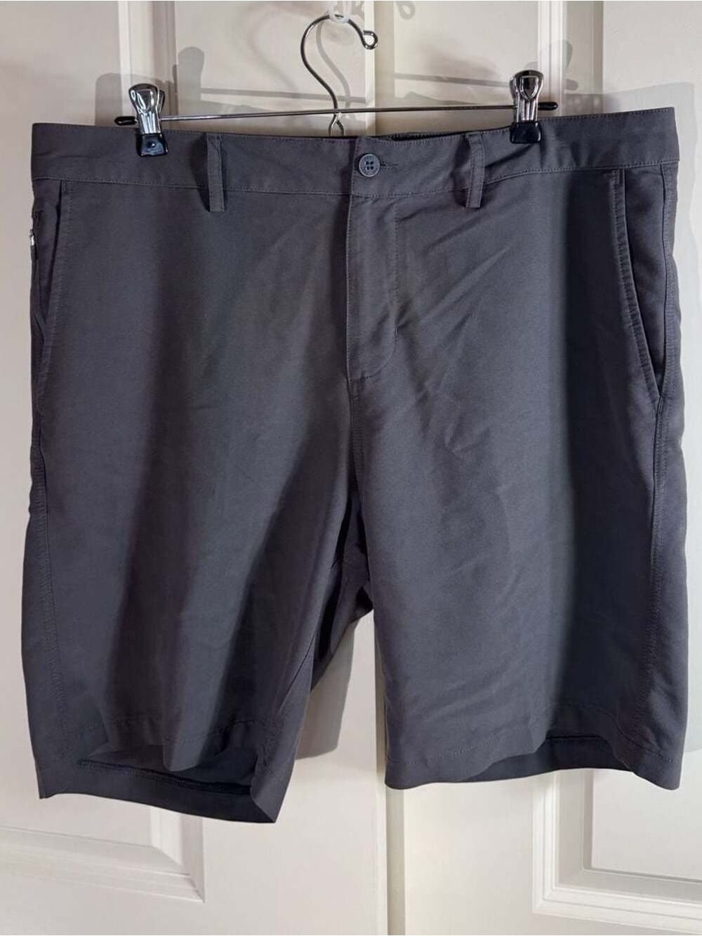 tasc Performance Tailored Men's Shorts Gray Size 35